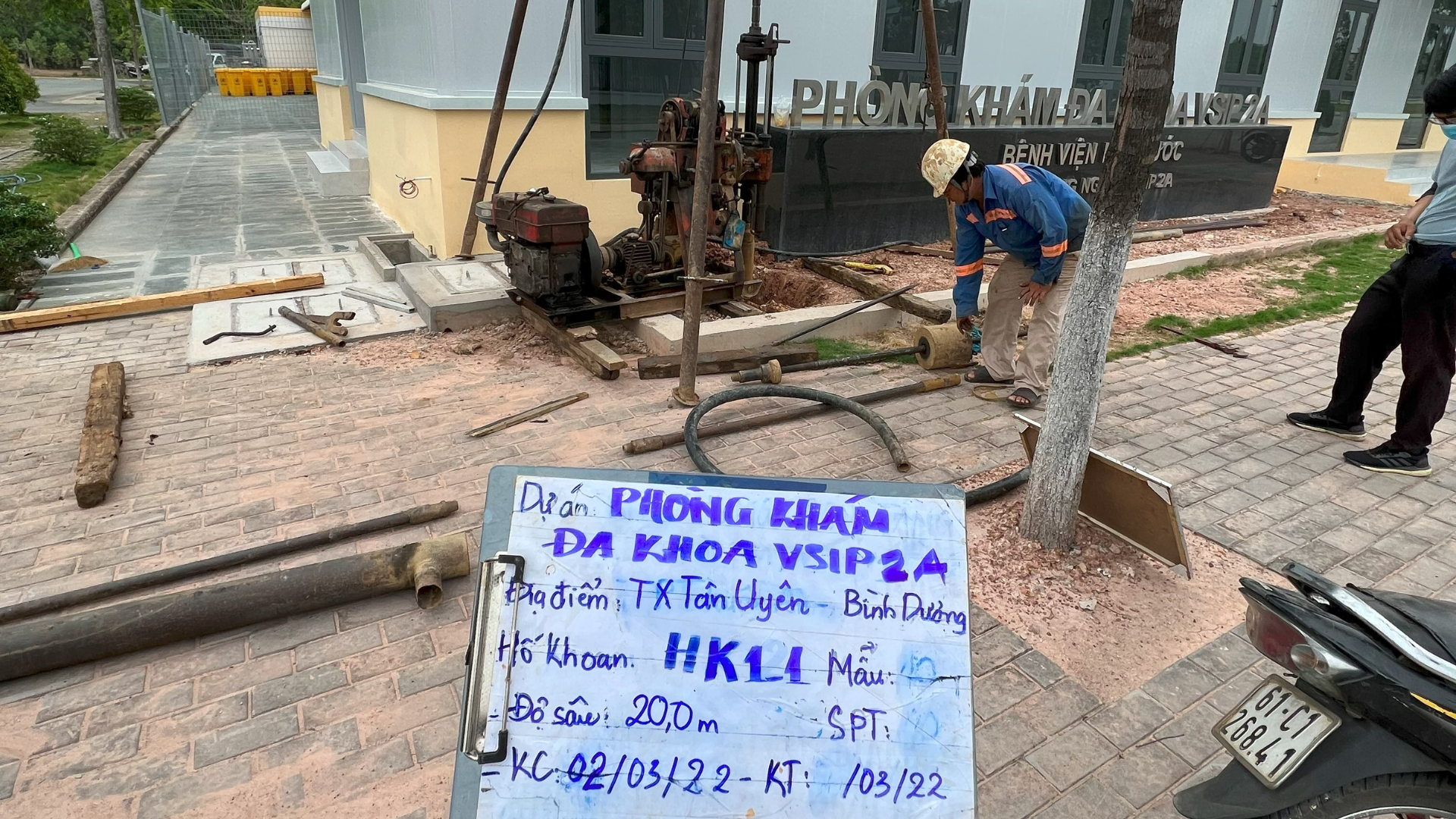 Hình 2: Khoan khảo sát địa chất Phòng Khám Đa Khoa Khu Công Nghiệp VSIP-IIA - Bình Dương