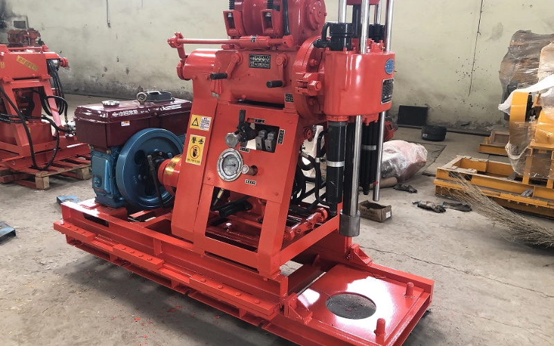 Máy khoan địa chất là gì?