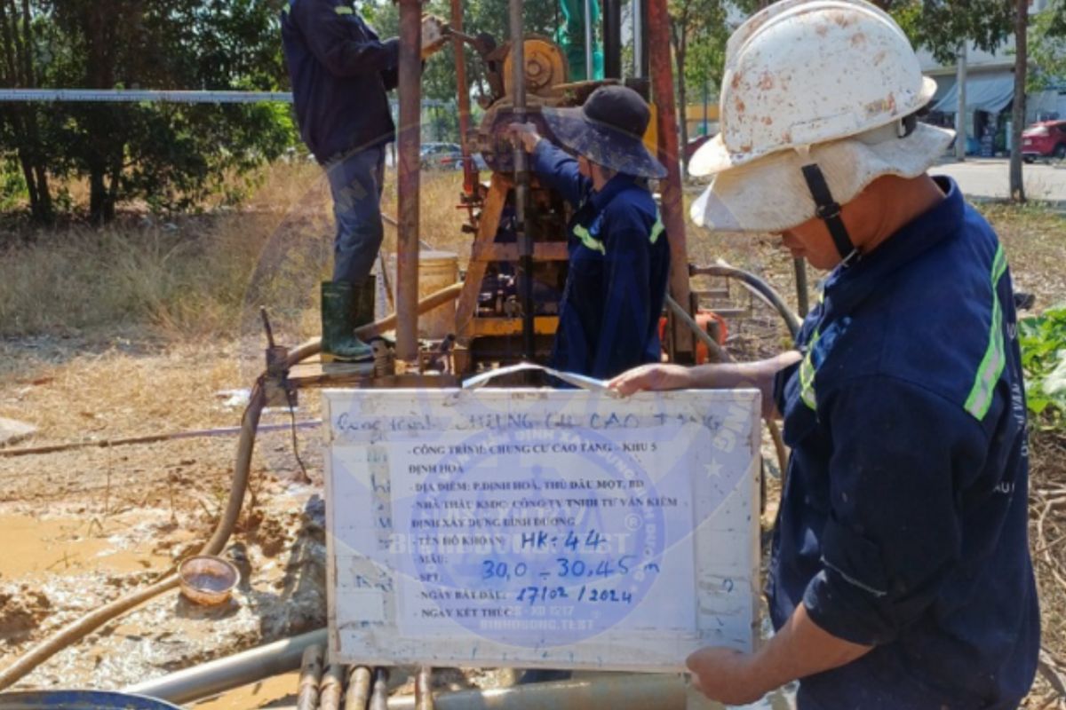 Công tác Khoan khảo sát địa chất Chung Cư Cao Tầng